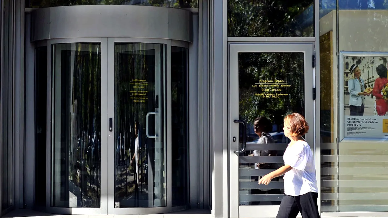 O bancă din Grecia își vinde afacerile din România