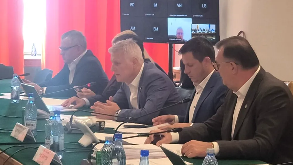 Proiectul care îi despăgubește pe debitorii prejudiciați de bănci prin manipularea ROBOR, amânat de Comisia Economică din Senat
