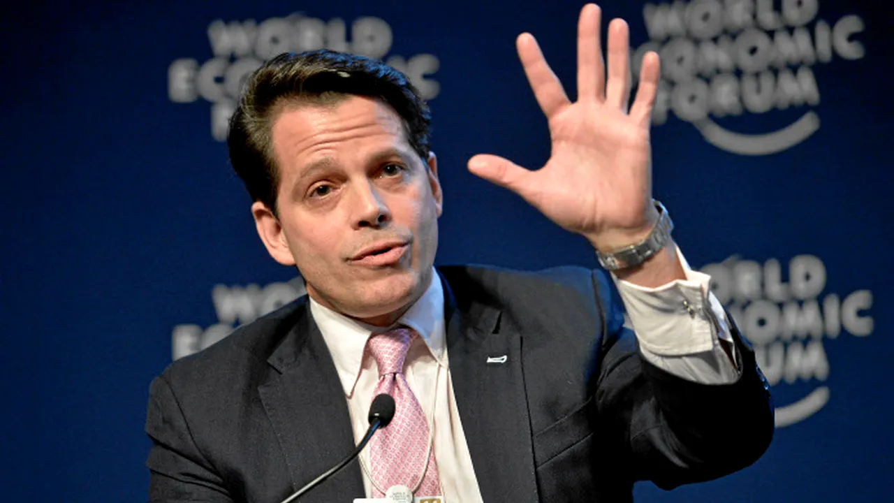 Directorul de comunicare al lui Trump, paradă de injurii la adresa oficialilor din staff: „E un paranoic schizofrenic!