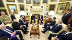 Trump își trimite pentru prima dată emisarii speciali la Kiev, după o întâlnire-fulger cu Zelenski la Casa Albă