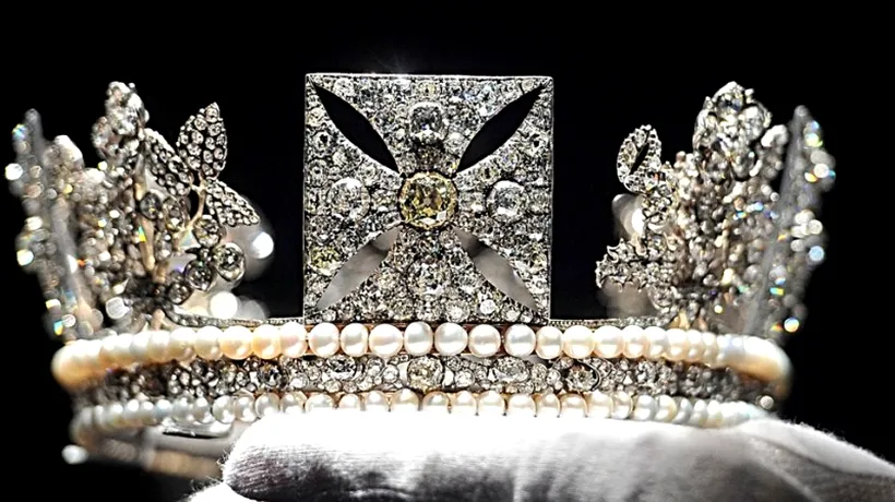 Peste 10.000 de diamante, expuse la Londra, cu prilejul jubileului de diamant al reginei Elizabeth