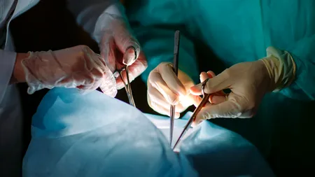 Un copil de 13 ani, aflat în moarte cerebrală, va salva mai multe vieți. Medicii de la Târgu Mureș i-au prelevat organele