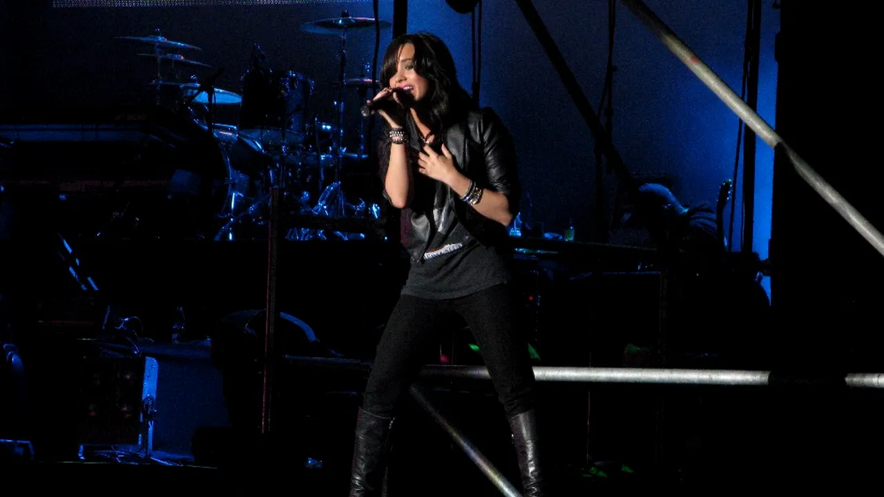 O cântăreață celebră a recunoscut că a fost dependentă de droguri