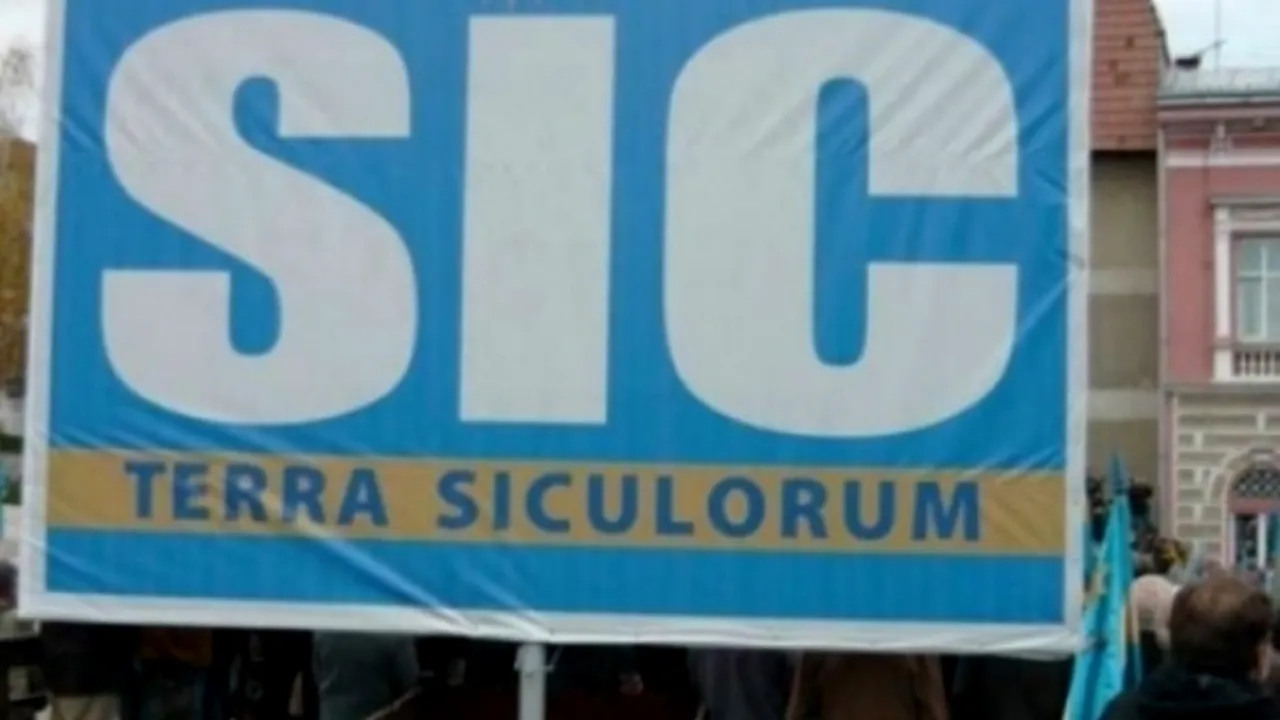 Ce a apărut de Ziua Unirii pe panoul cu Ținutul Secuiesc din Covasna