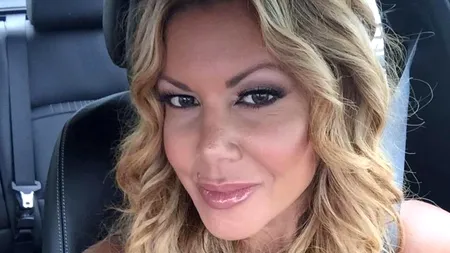 O femeie a furat peste un MILION DE DOLARI de la BMW pentru a-și cumpăra un FORD MUSTANG, BILETE DE AVION și ca să-și facă OPERAȚII ESTETICE