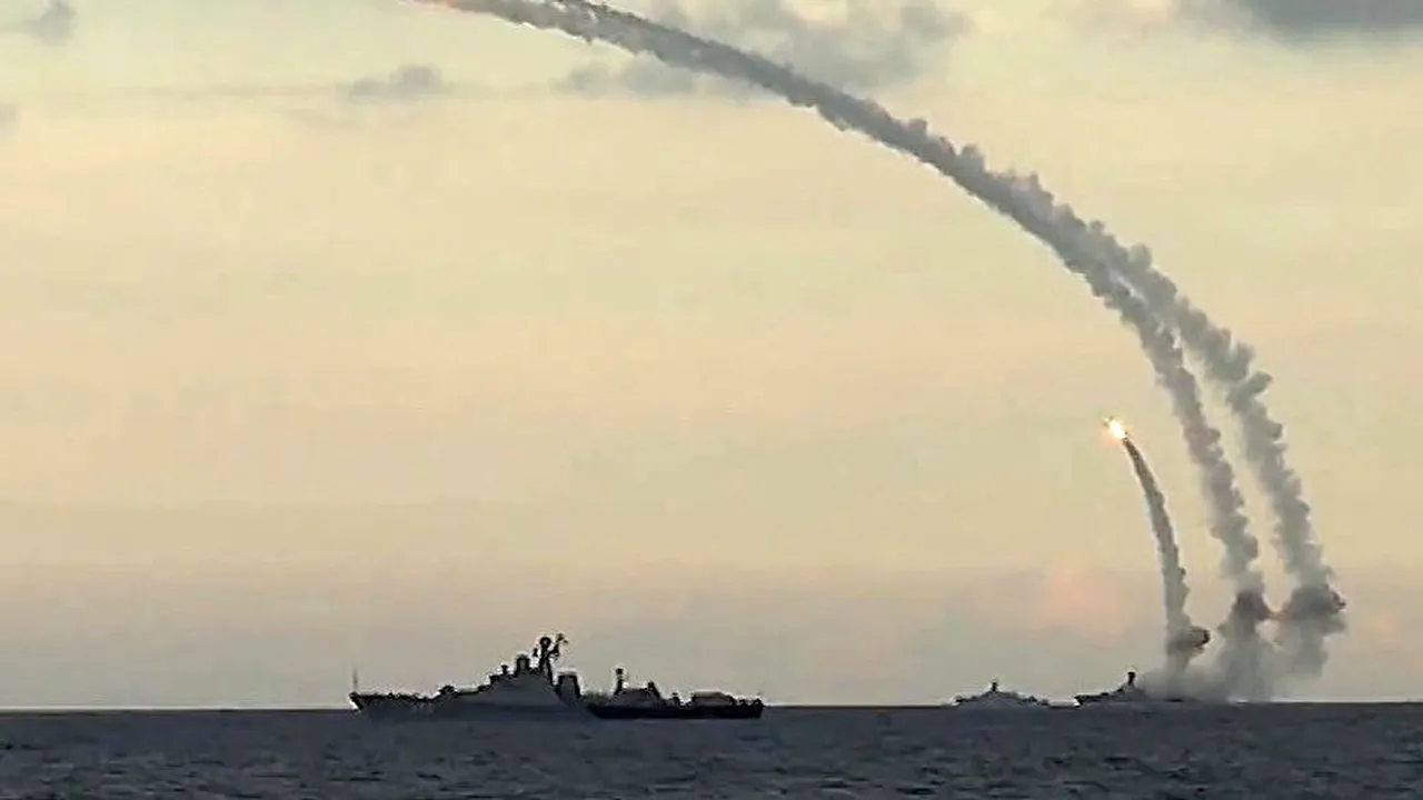 Ucraina susține că două rachete rusești Kalibr ar fi traversat spațiul aerian al României / Ministerul Apărării: Informațiile NU se confirmă