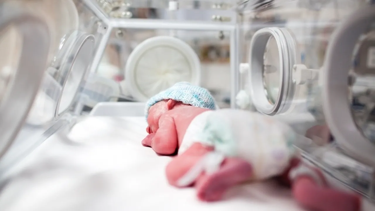 Datele care pun România pe primul loc al statisticii negre a UE. Motivele pentru care, la fiecare cinci ore, un bebeluș își pierde viața