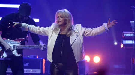 Bonnie Tyler, internată în spital în stare critică. Celebra cântăreață e plasată în comă indusă medical după o intervenție chirurgicală de urgență