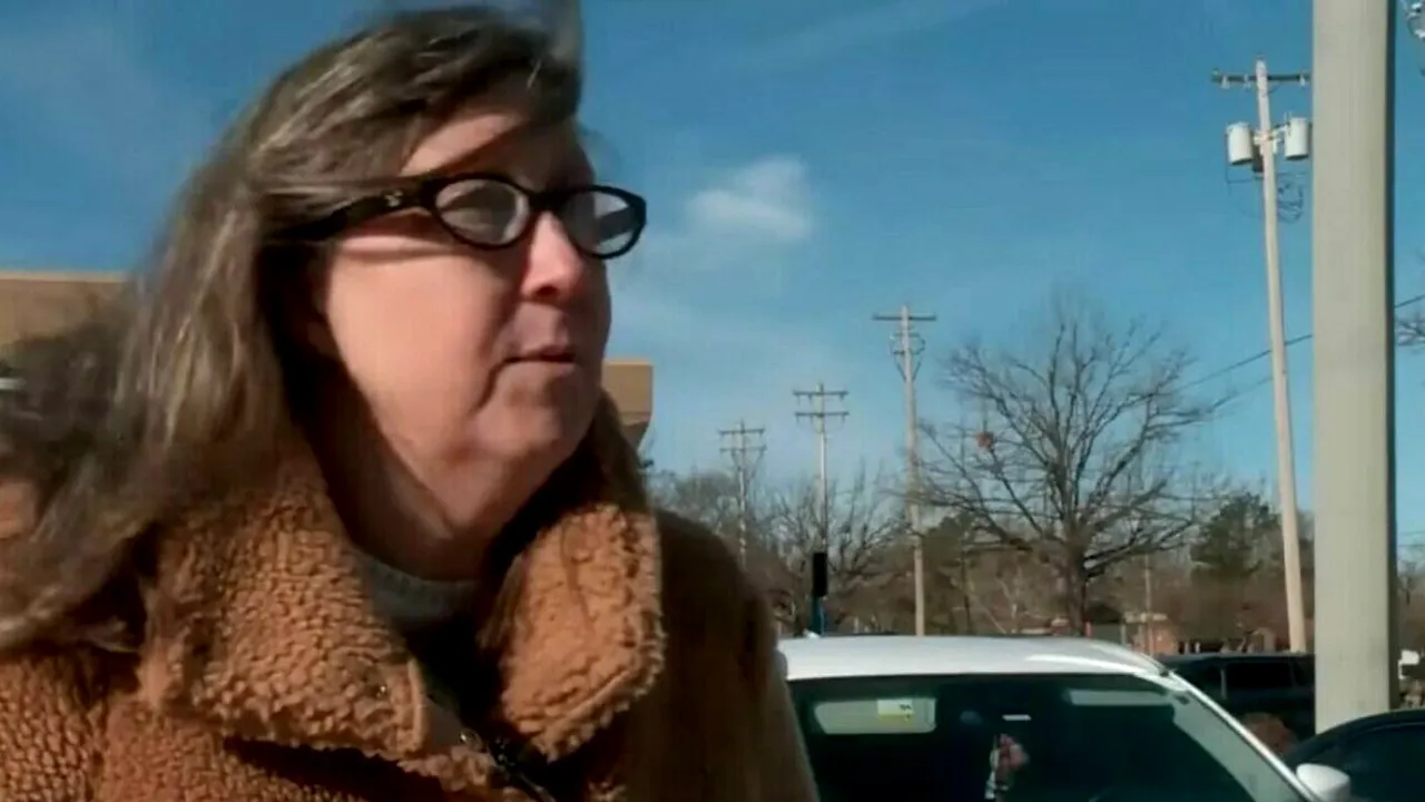 Proprietara unei mici afaceri din statul american Oklahoma susține că a depus 13.500 de dolari la BANCĂ, dar nu a intrat niciun ban în contul său