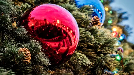 24 și 31 decembrie vor fi ZILE LIBERE. Minivacanțe de Sărbători pentru BUGETARI