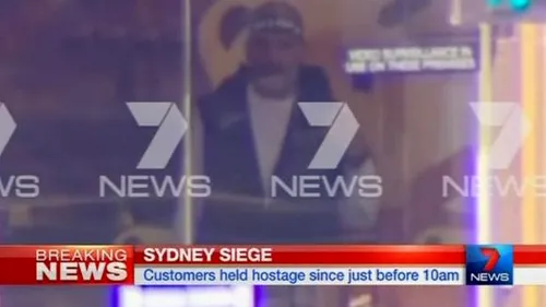 Autorul luării de ostatici din Sydney a murit în operațiunea forțelor de ordine - Sky News 