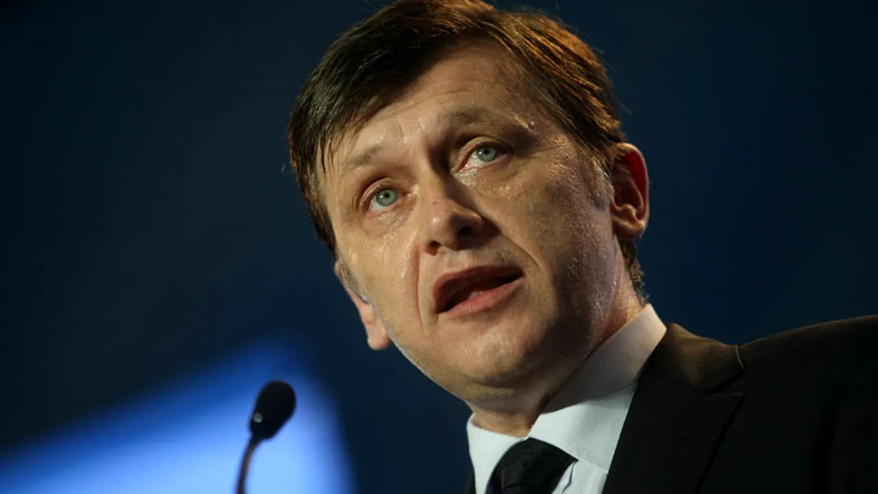 Antonescu, despre negocierile cu FMI: Dăm bătălii cu Fondul  pentru a păstra cota unică, ne spun că avem taxe prea mici. Noi trebuie să scădem CAS