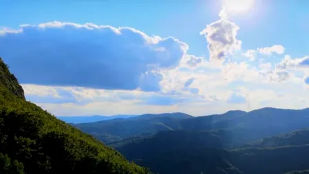 Colțul de rai ÎNGHIȚIT de pădure din România. „Oamenii nu s-au mai întors niciodată...”