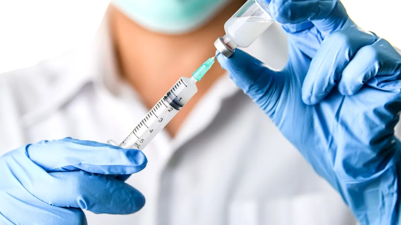 CORONAVIRUS. Sondaj: Doar jumătate dintre americani ar fi de acord să se vaccineze împotriva COVID-19