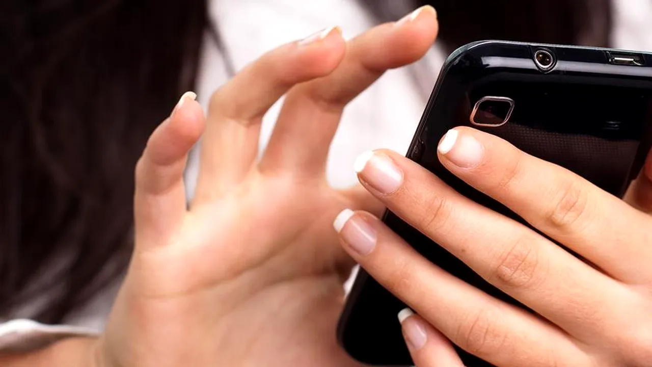 Smartphone-ul dăunează grav jobului