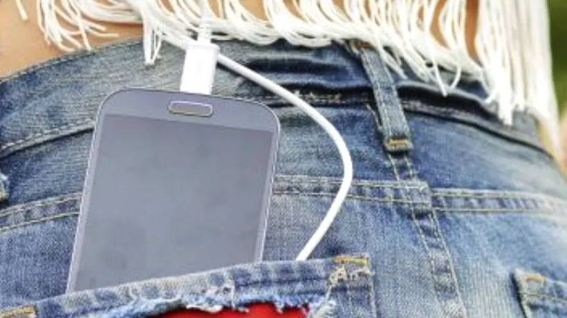 Pantalonii și sacul de dormit din țesături inteligente, invenții care ar putea să înlocuiască încărcătorul de telefon