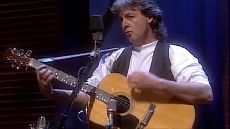 Paul McCartney vinde o chitară pentru a salva elefanții. Licitația a început deja pe eBay