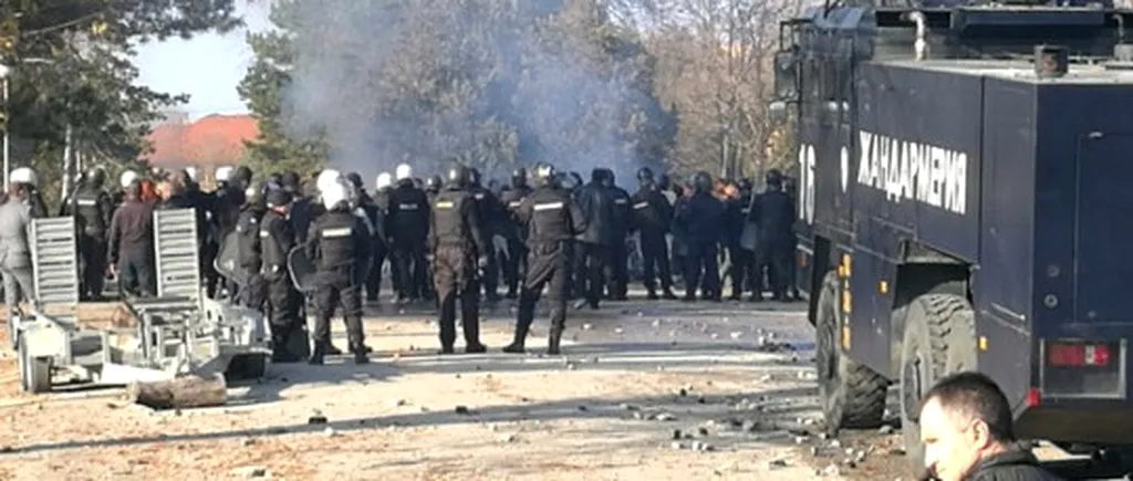 Mii de imigranți au încendiat o tabără din Bulgaria și au atacat forțele de ordine
