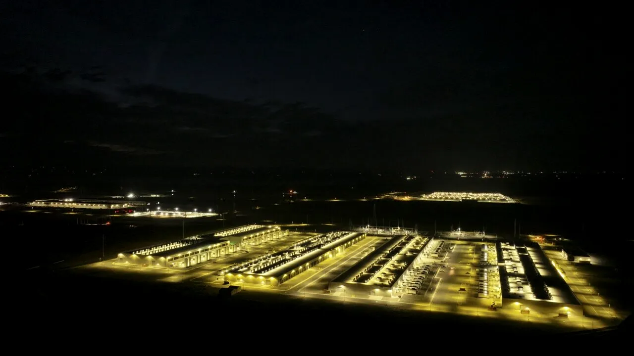 În 2025, compania Meta va cheltui între 60 și 65 de MILIARDE de dolari, în special pe centre de date, clădiri de mărimea INSULEI Manhattan