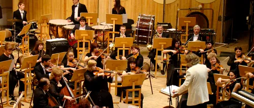 Filarmonica din Sibiu, prima din țară în care „publicul se întoarce în sală”, prin Zoom