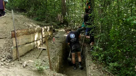 I-au pus un carton pe piept și l-au executat. Ce s-a întâmplat după 66 de ani