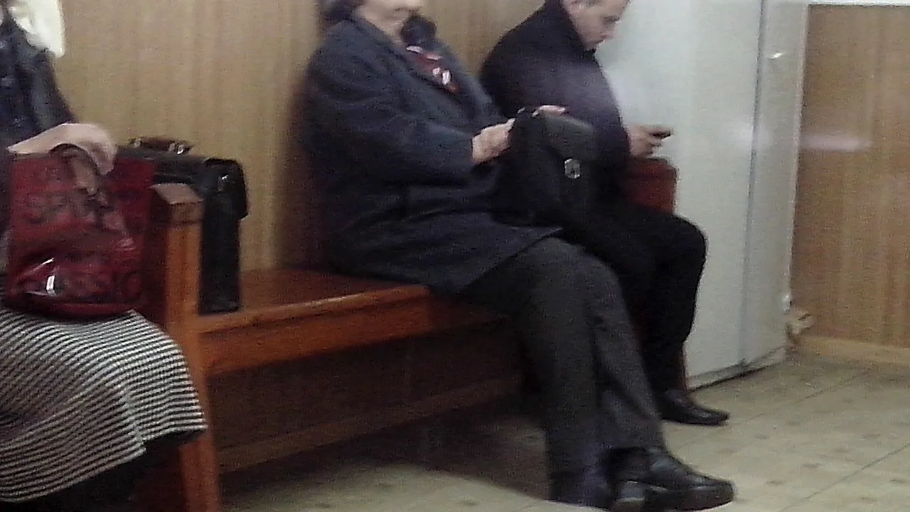 „Nu are rost să ne plângem. Să zic că socrul e urmărit, cumnatul, mama..?