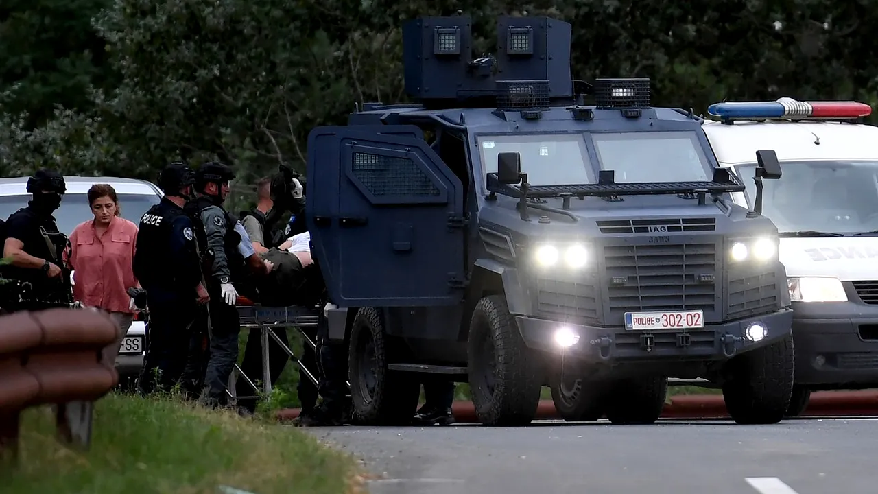 Un polițist a murit, în urma unui ATAC armat asupra unei mănăstiri din nordul Kosovo. „E vorba de cel puțin 30 de oameni înarmați până-n dinți”