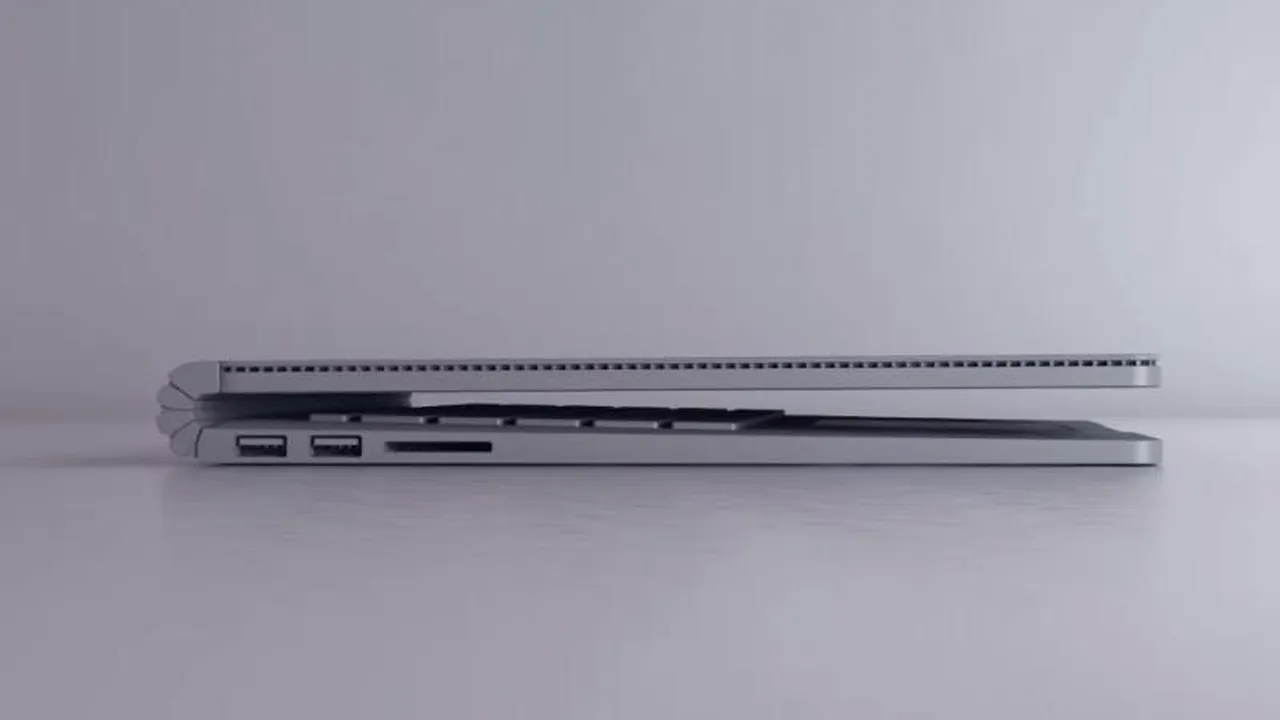 Cât costă și ce specificații are primul laptop produs de Microsoft