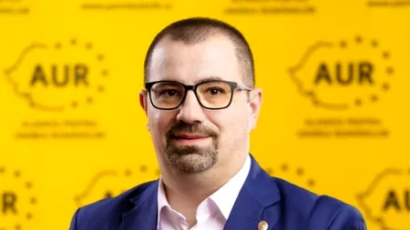 Deputat AUR, după ce a votat la două mâini: „Nu am scuze. Colegul meu, cu care locuiesc, a mers până la toaletă și...”
