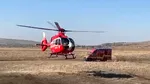 Copil de numai 3 ani, în stare gravă după ce a fost lovit de mașina bunicii. Femeia încerca să parcheze în curtea casei