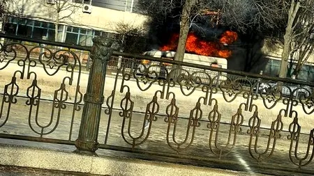 O rulotă a ars pe Splaiul Unirii din București