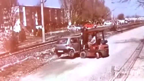 VIDEO Lecție pentru bărbatul care parchează mașina în poarta vecinului. Cum l-a pedepsit călărășeanul pe cel care i-a blocat drumul 