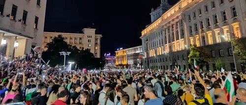 Revoluție în Bulgaria! Lupte de stradă între jandarmi și protestatari. Zeci de răniți, arestări pe bandă și un premier hotărât: „Nu demisionez!” - Galerie FOTO și VIDEO