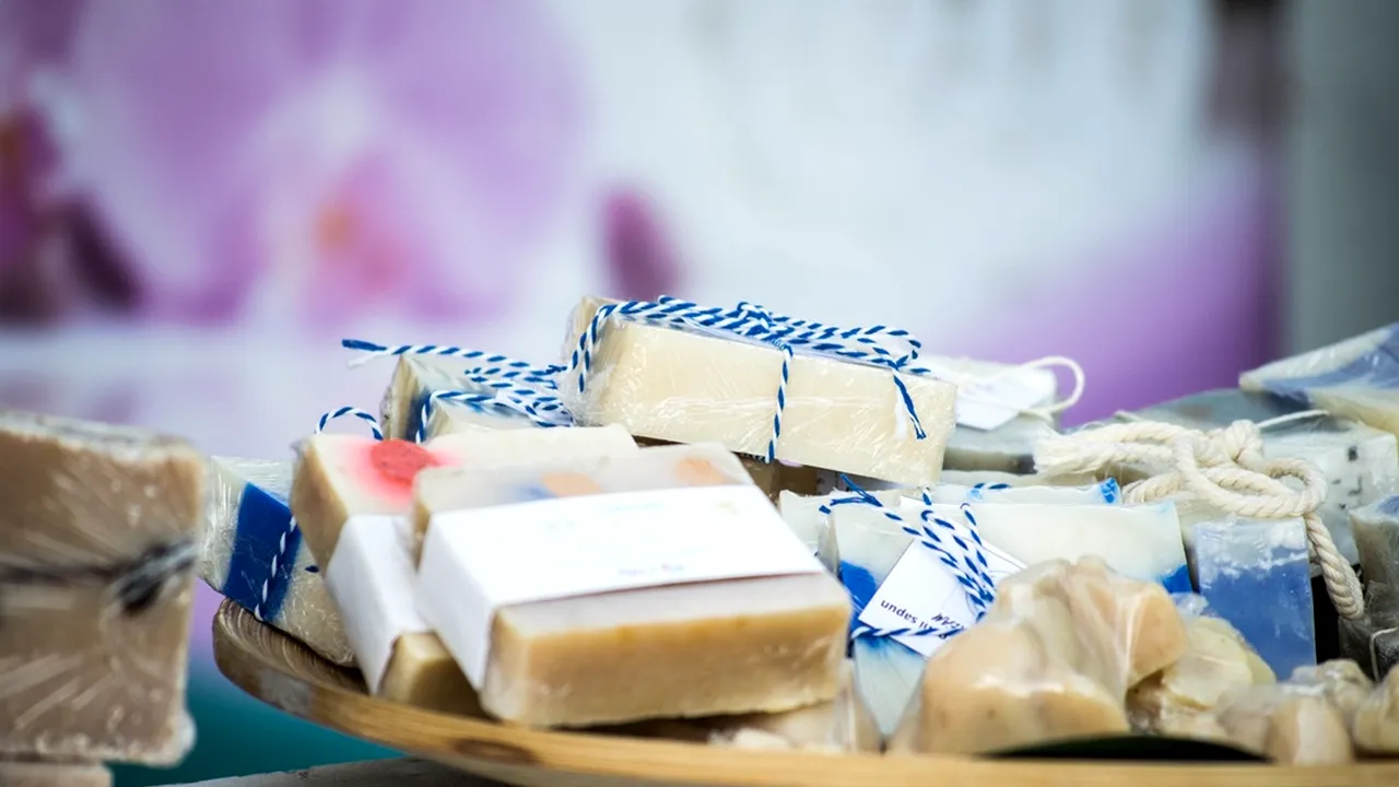 Pericolul ascuns în spatele substanțelor chimice din săpunuri și alte produse de igienă