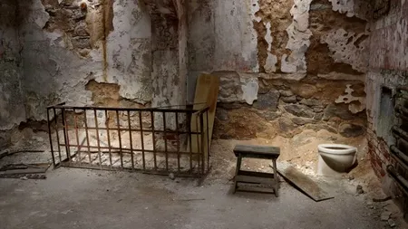 TRECUT. Paștele în temniţele comuniste: „În Vinerea Mare masa conţinea carne, în timp ce în prima şi a doua zi de Paşti se servea o hrană oribilă“