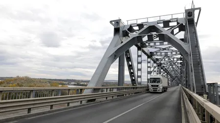 Se reiau lucrările la Podul Prieteniei Giurgiu - Ruse. Traficul este restricţionat