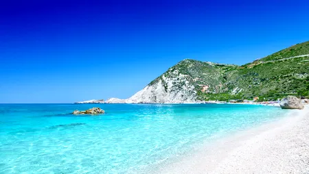 Cele 6 plaje europene, cu peisaje superbe, unde turiștii se pot refugia de caniculă. Temperaturile ating 15°C într-o anumită locație, vara