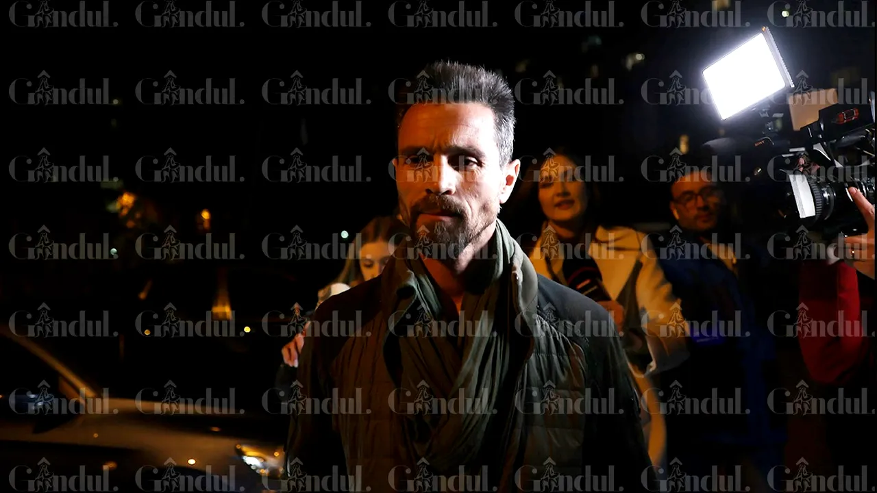 Eugen Sechila, un apropiat al lui Călin Georgescu, trimis în judecată pentru PROMOVAREA simbolurilor legionare. Însemne ale Gărzii de Fier pe o troiță