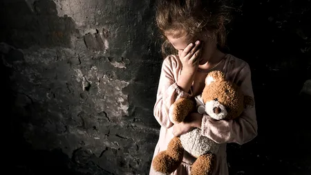 Bătaia RUPTĂ din RAI poate duce la închisoare. Părinții ar putea fi condamnați dacă își bat sau violează copiii