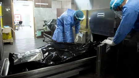 Două tinere de 21 şi 28 de ani, nevaccinate, au murit de COVID-19 în ultimele 24 de ore