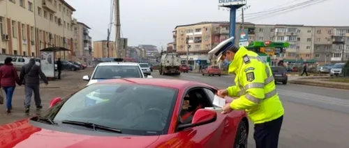 Ferrari oprit pentru control în trafic la Alba Iulia. Cine se afla la volanul bolidului (VIDEO)
