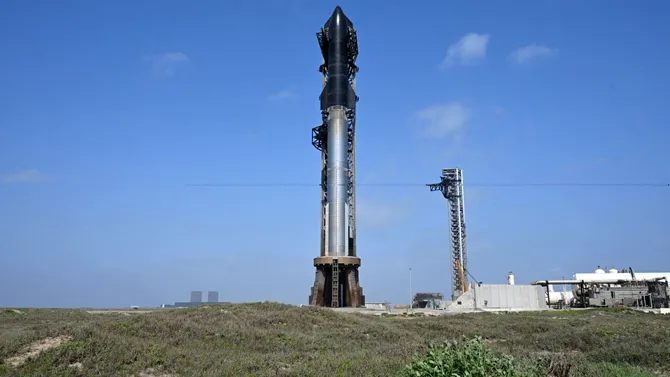 Momentul exploziei unei rachete Starship în timpul unor teste. Space X: Starship „a suferit o ANOMALIE majoră”