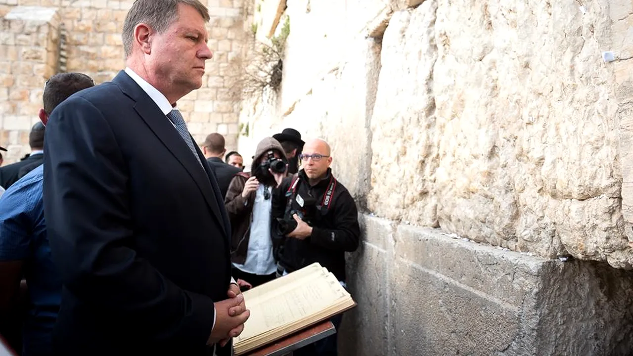 Iohannis își cere scuze, public, după ce a spus că Dragnea face, în Israel, „înțelegeri secrete cu evreii
