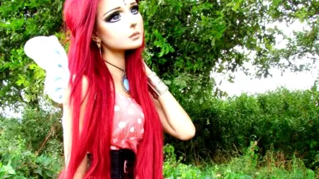 GALERIE FOTO. Tânăra care se transformă în fiecare zi într-un personaj de desene 