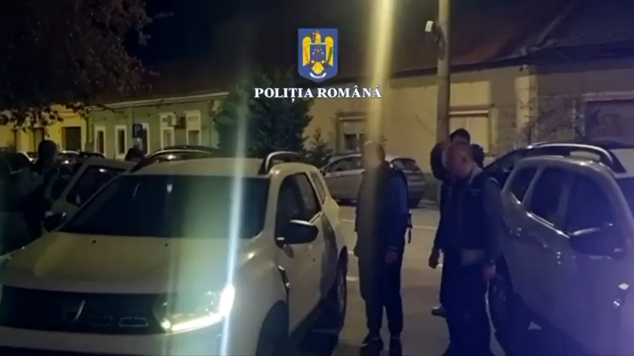 Membru al clanului Fabian, inculpat în CRIMA de Padina, ar fi înscenat o afacere cu arme pentru reducerea pedepsei. Mascații au descins în forță