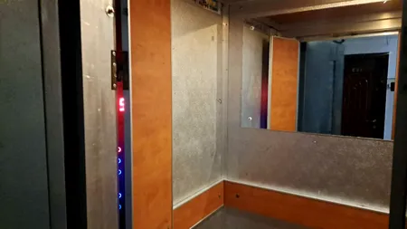 O FEMEIE și-a găsit sfârșitul subit într-un lift după ce a rămas blocată în lift timp de trei zile. Nimeni nu a auzit strigătele ei de ajutor
