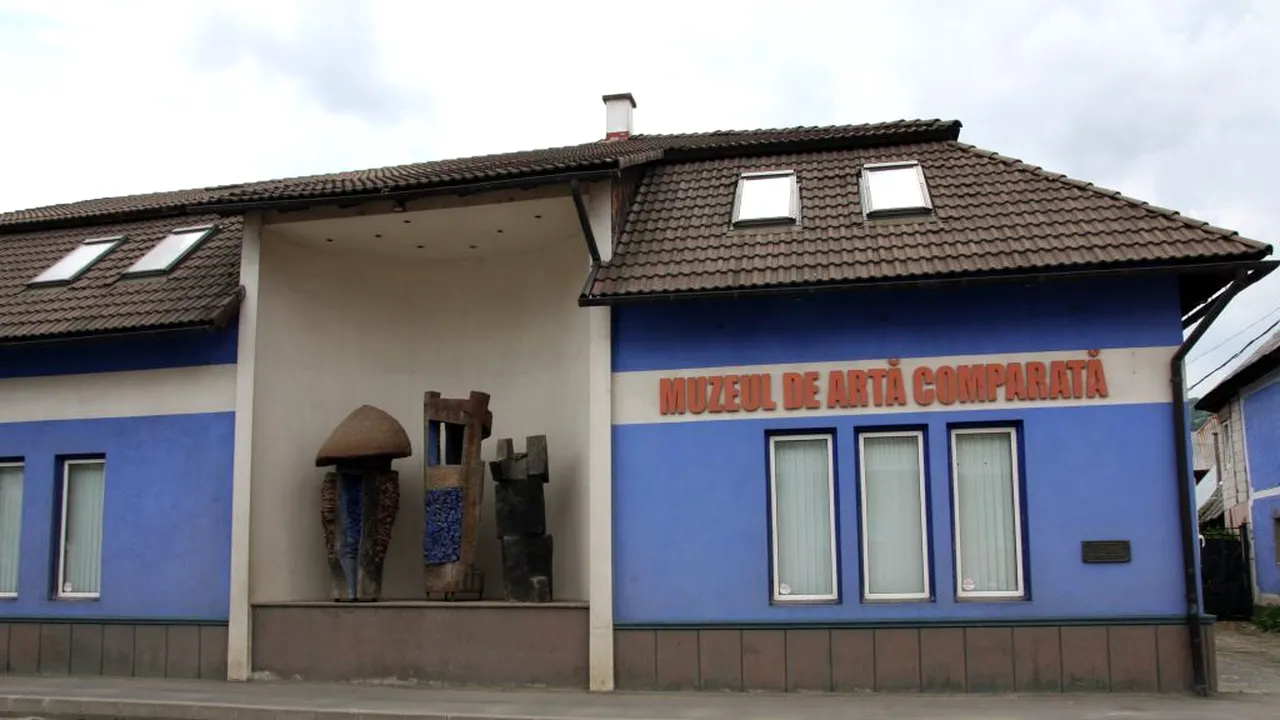 A creat un muzeu de ARTĂ COMPARATĂ și acum amenajează primul SAT AL ARTIȘTILOR din Europa. Rolls Royce-ul din lanul de porumb