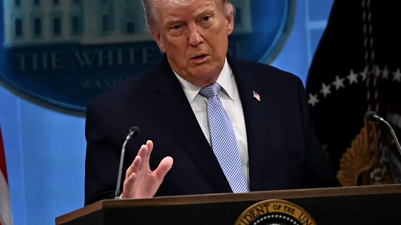 Trump amenință să-l dea afară pe șeful Rezervei Federale a SUA în plin scandal al dobânzilor: „Va trebui să îl concediez!”