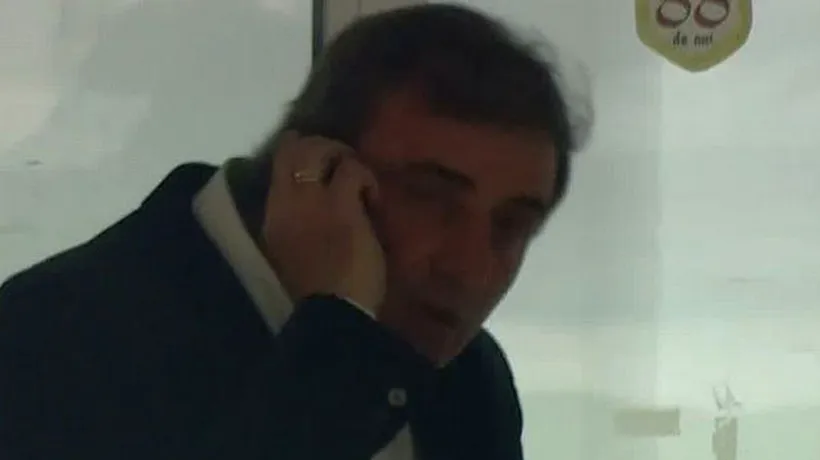 Cine l-a sunat pe Mihai Stoichiță în timpul meciului cu Rapid
