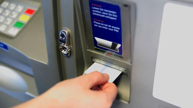 Atenție la bancomatele defecte. Cum se poate proceda atunci când ATM-ul nu eliberează banii, dar îi scoate din sold